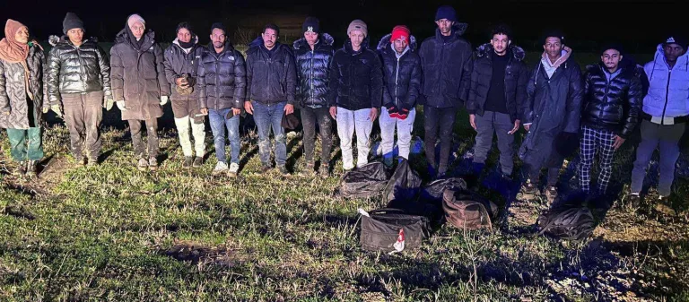 Edirne’de 215 kaçak göçmen ile 5 organizatör şüphelisi yakalandı
