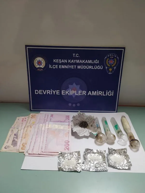Edirne’de uyuşturucuyla yakalanan 4 şüpheliye gözaltı