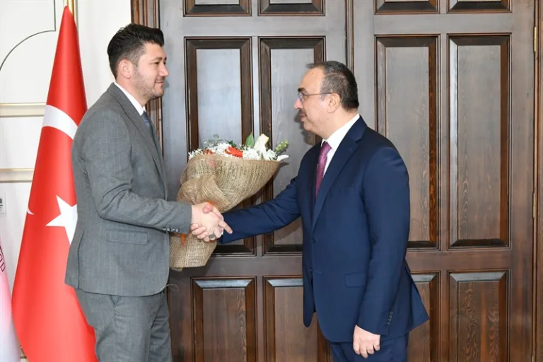 Süleymanpaşa Belediye Başkanı Uzunlar ve Süleymanpaşa Belediye Başkan Adayı Saygı Vali Soytürk’ü Ziyaret Etti