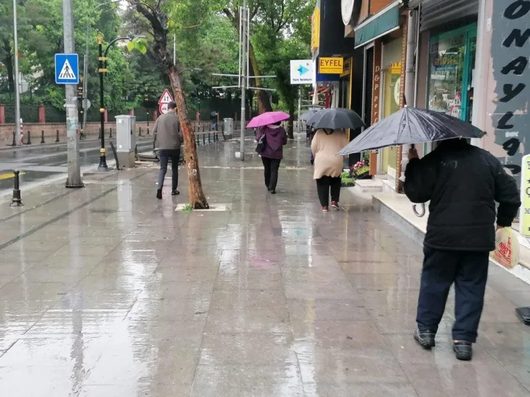 Çorlu’da Sağanak Yağış