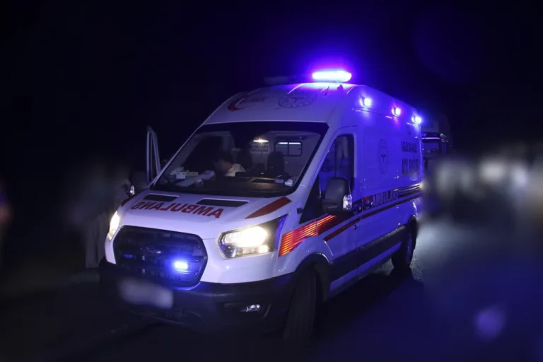 Yüksekten Düşen İşçi Yaralandı