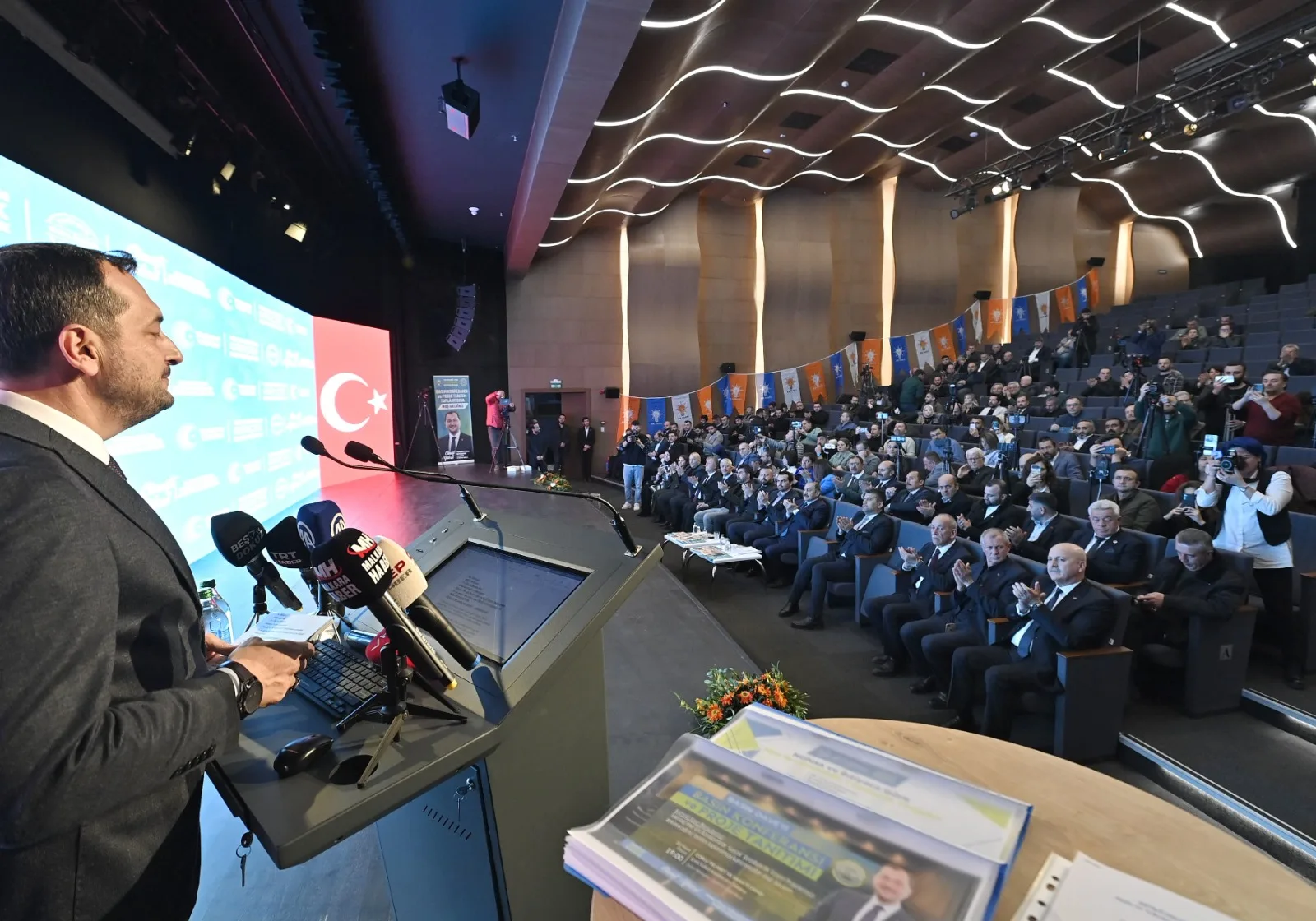 Yüksel, Değişim, Gelişim, Dönüşüm Projelerini Açıkladı Yüksel, Değişim, Gelişim, Dönüşüm Projelerini Açıkladı