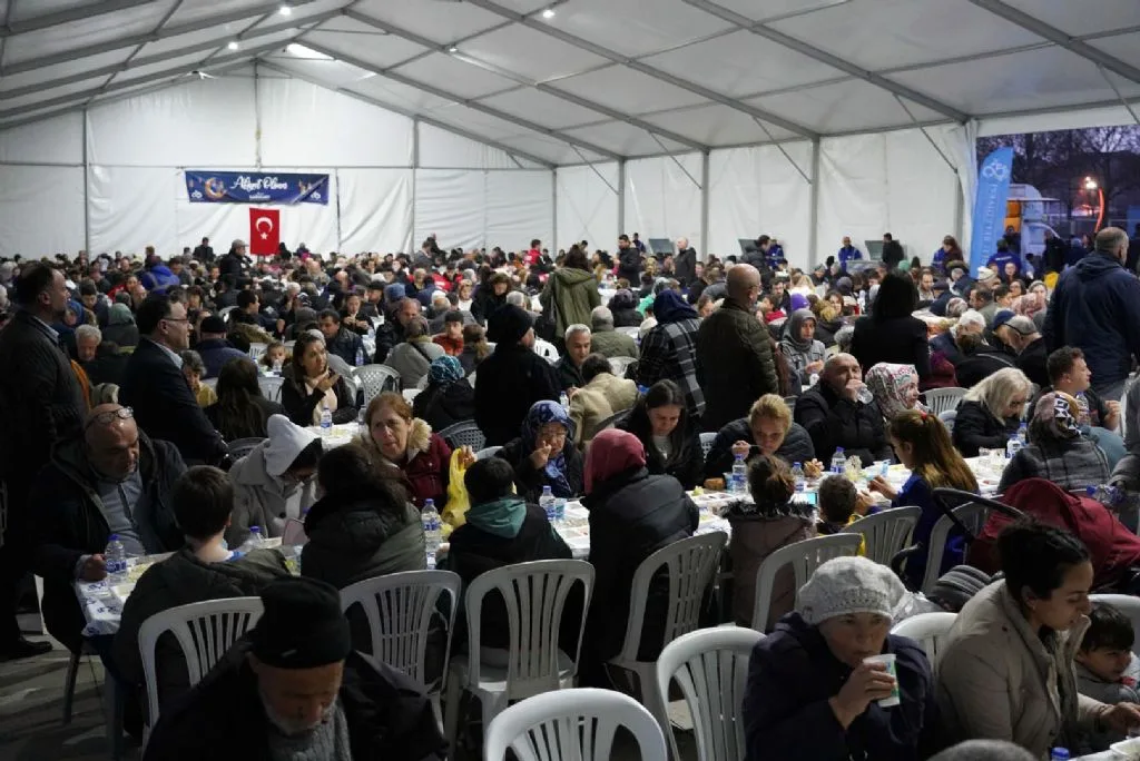 Ramazan Ayının İlk Oruçları Cumhuriyet Parkı’nda Açıldı Ramazan Ayının İlk Oruçları Cumhuriyet Parkı’nda Açıldı