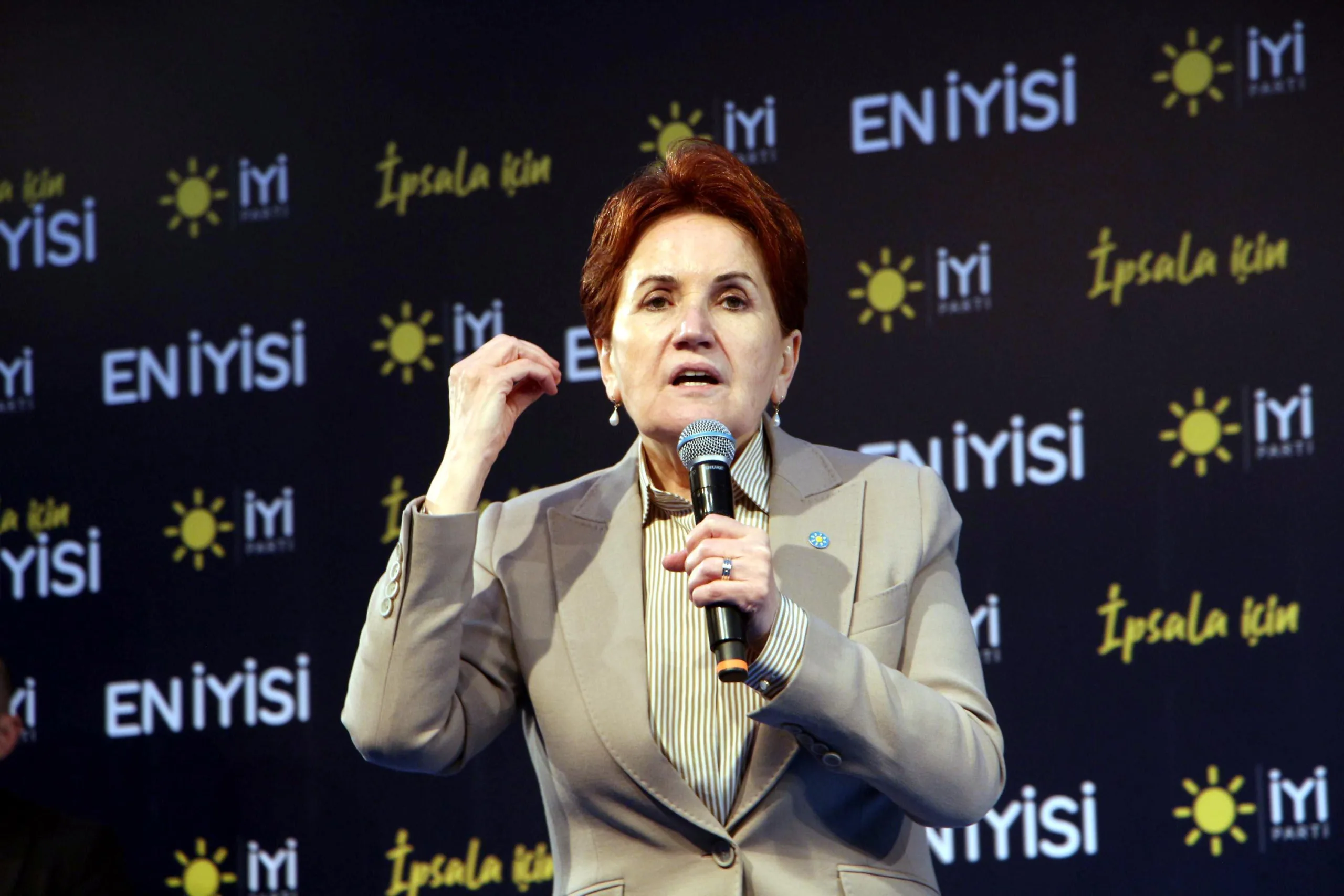 Akşener’den Özel’e: Bunun adına ‘Yan gel Osman’ denir, çalışın kardeşim (3) Akşener’den Özel’e: Bunun adına ‘Yan gel Osman’ denir, çalışın kardeşim (3)
