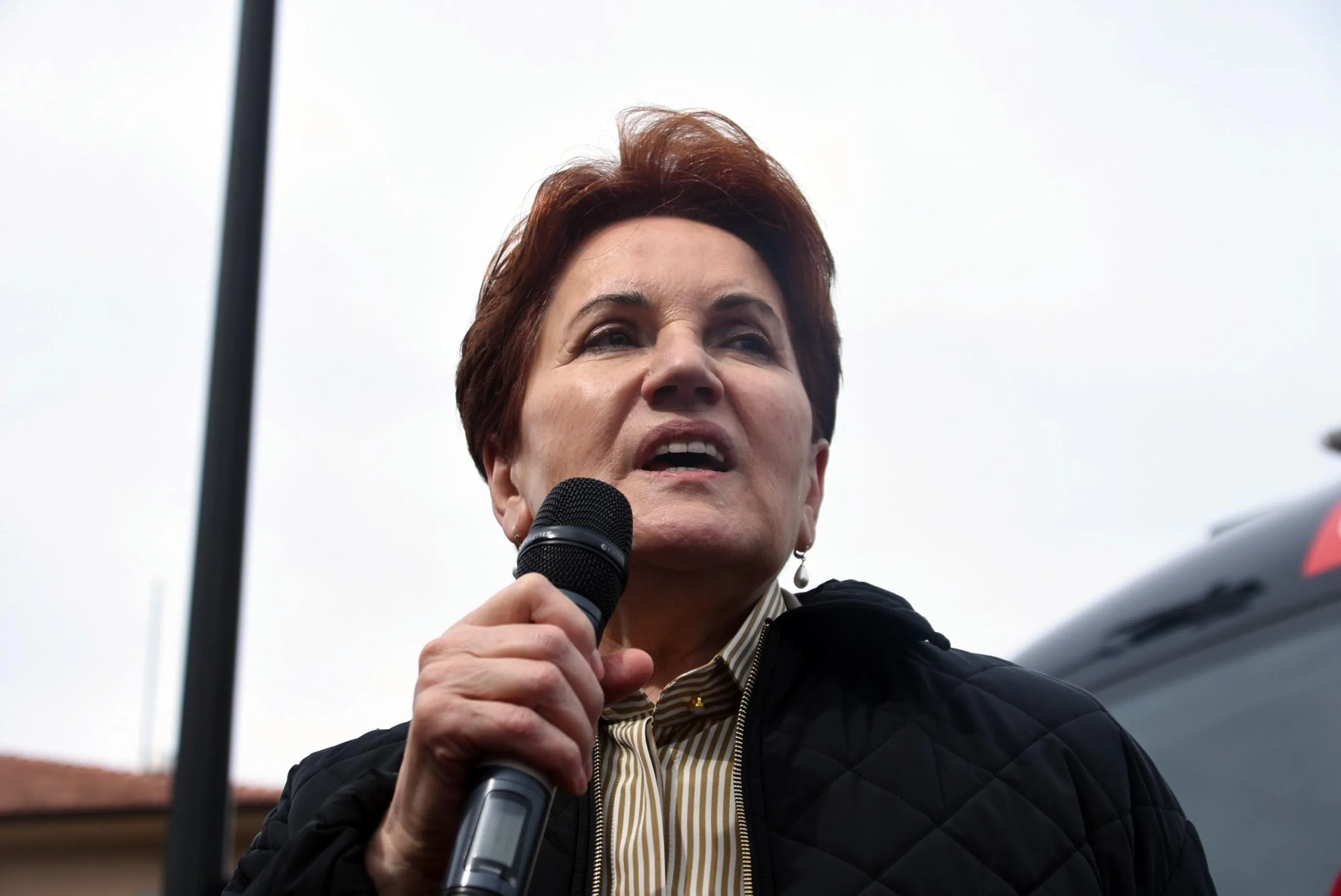 Akşener’den Özel’e: Bunun adına ‘Yan gel Osman’ denir, çalışın kardeşim Akşener’den Özel’e: Bunun adına ‘Yan gel Osman’ denir, çalışın kardeşim