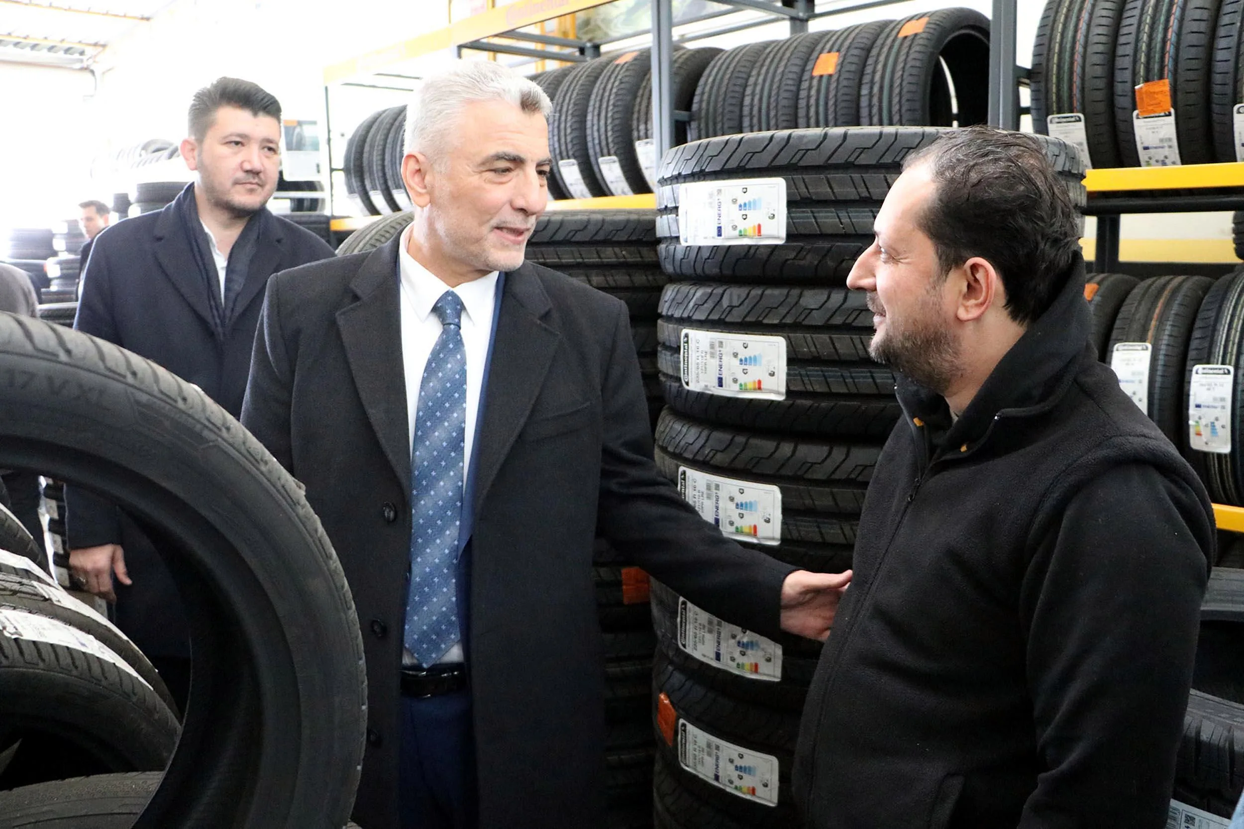 Bakan Bolat’tan Tekirdağ’da esnaf ziyareti Bakan Bolat’tan Tekirdağ’da esnaf ziyareti