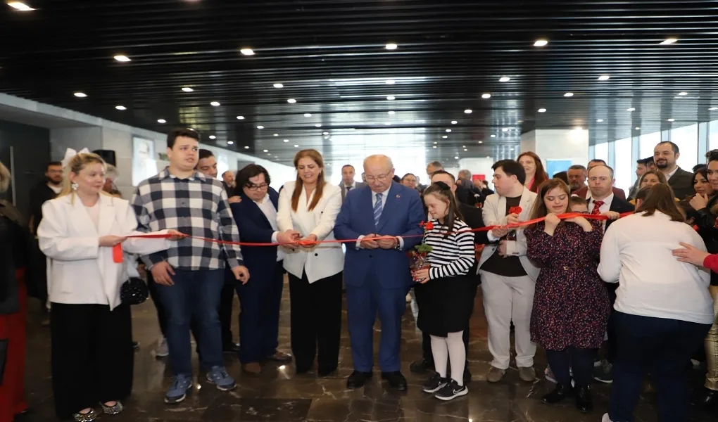 Büyükşehir Özel Gereksinimli Bireylerin Yanında Büyükşehir Özel Gereksinimli Bireylerin Yanında