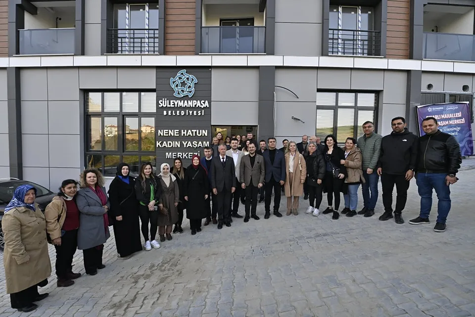 Çınarlı Mahallesi Nene Hatun Kadın Yaşam Merkezi tanıtım toplantısı düzenlendi Çınarlı Mahallesi Nene Hatun Kadın Yaşam Merkezi tanıtım toplantısı düzenlendi