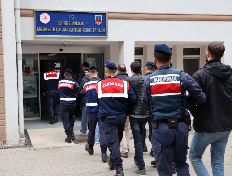 Edirne’de aranma kaydı olan 142 kişi yakalandı