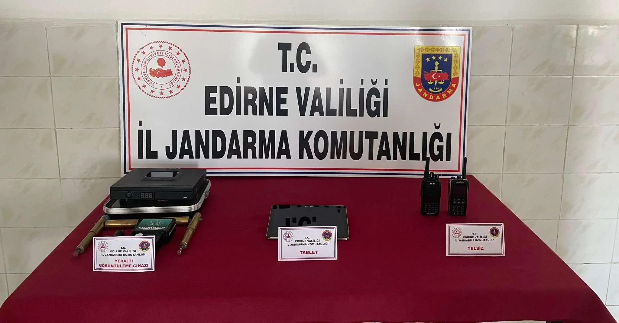 Edirne’de kaçak kazı yapanlara suçüstü; 6 gözaltı Edirne’de kaçak kazı yapanlara suçüstü; 6 gözaltı