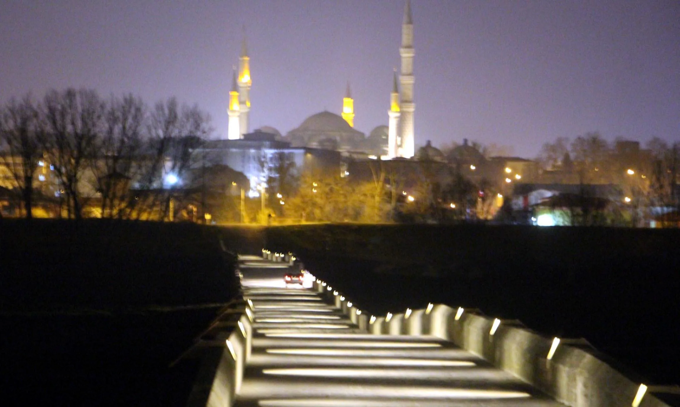 Edirne’de tarihi 2 köprü, ‘güneş enerjisi’ ile aydınlatılmaya başlandı Edirne’de tarihi 2 köprü, ‘güneş enerjisi’ ile aydınlatılmaya başlandı