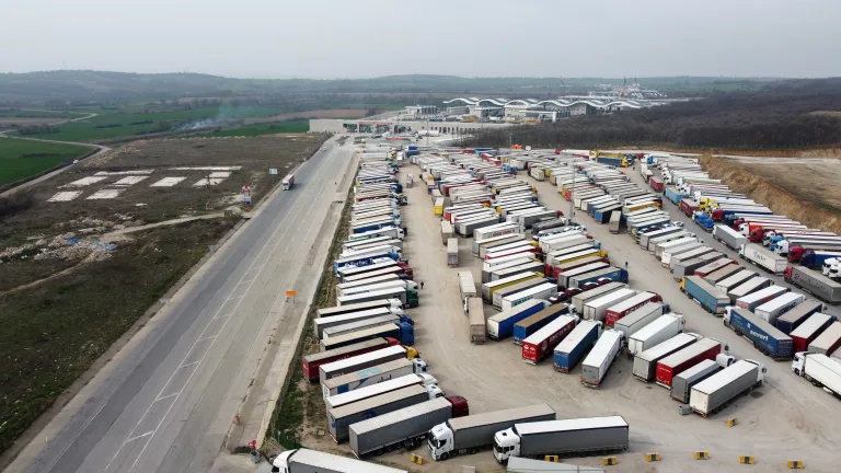 Hamzabeyli Sınır Kapısı’na 700 TIR kapasiteli yeni park yapılıyor