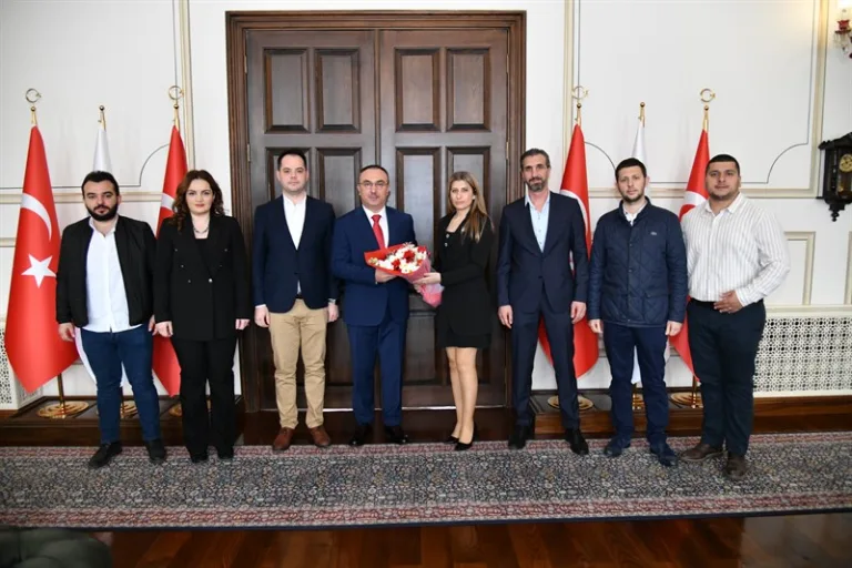 Tekirdağ İnşaat Mühendisleri Odası Başkanı ve Yönetim Kurulu Üyeleri Vali Soytürk’ü Ziyaret Etti