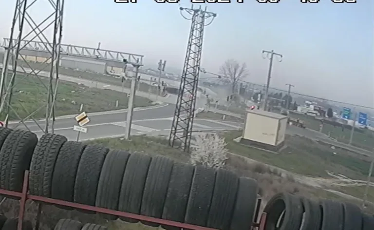 Tekirdağ’da TIR ile yolcu minibüsü çarpıştı: 5 ölü, 11 yaralı (2)