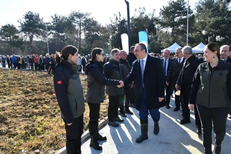 Vali Soytürk Fidan Dikme Etkinliğine Katıldı