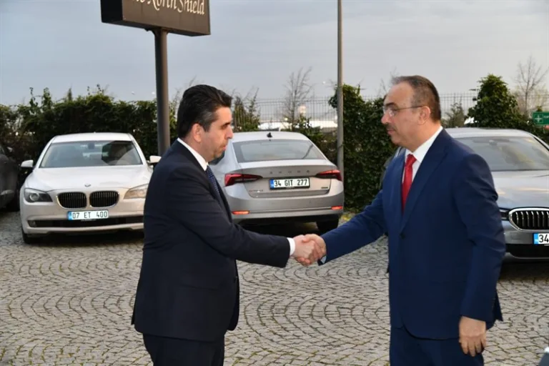 Vali Soytürk ve Eşi Nurdan Soytürk Çorlu İş İnsanları ve Sanayiciler Derneği’nin İftar Programına Katıldı