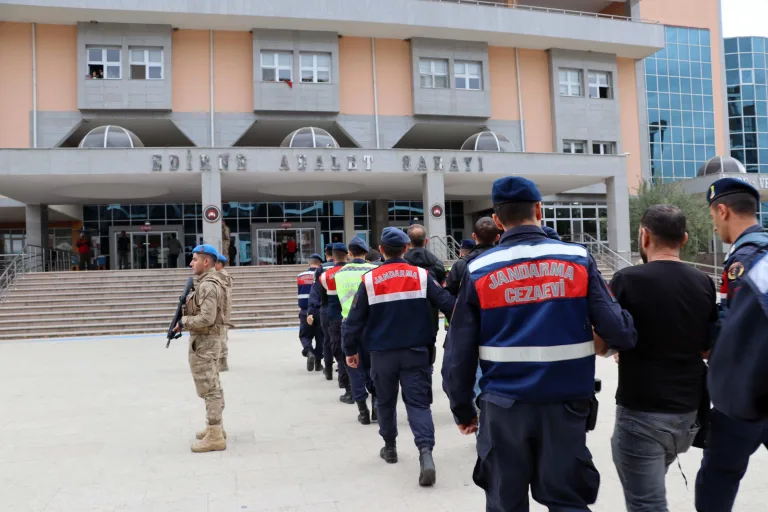 3 terör şüphelisi Yunanistan’a kaçarken yakalandı