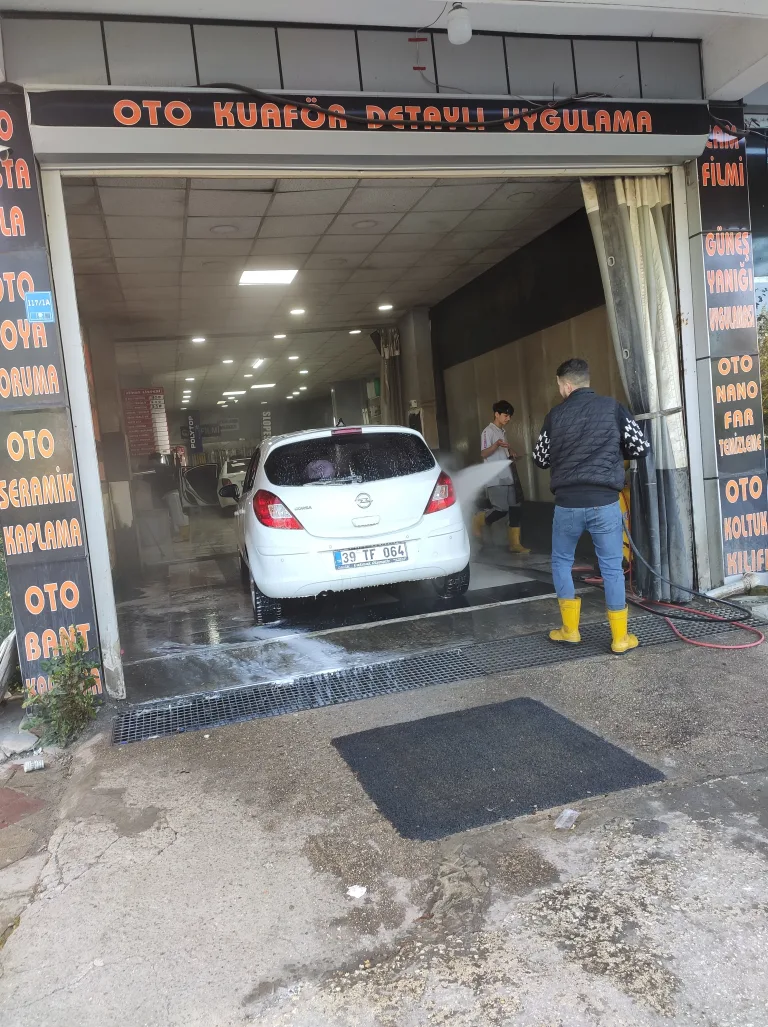 Oto Yıkamacılarda Bayram Yoğunluğu
