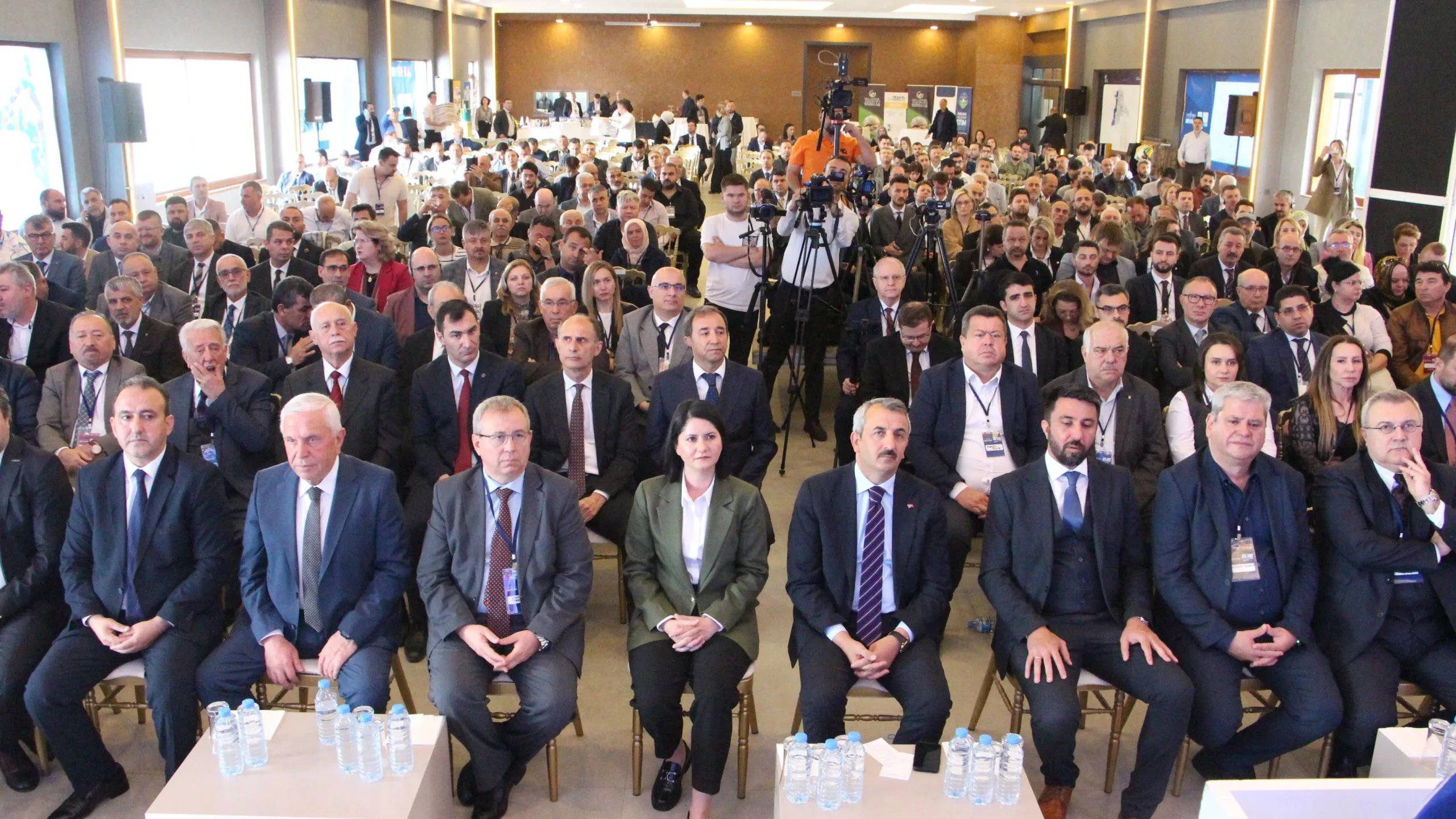 Balkanların iş insanları Edirne’de forumda bir araya geldi Balkanların iş insanları Edirne’de forumda bir araya geldi