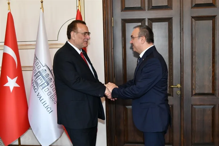Bulgaristan Hak ve Özgürlükler Hareketi Genel Başkanı Chakırov Vali Soytürk’ü Ziyaret Etti
