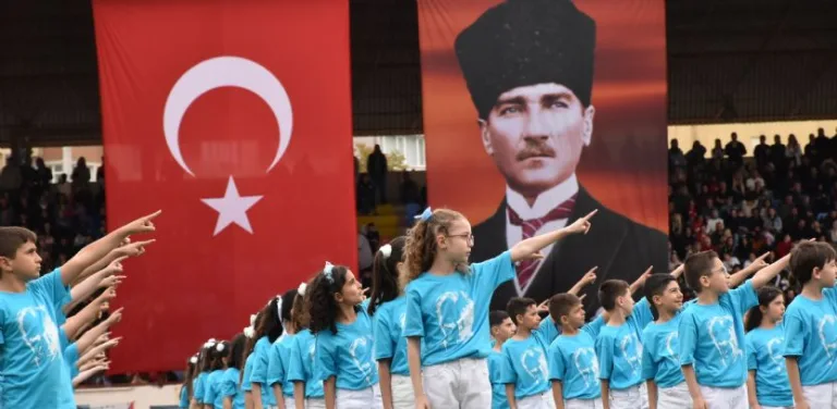 Çorlu´da 23 Nisan Coşkuyla Kutlandı