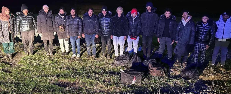 Edirne’de 17 kaçak göçmen yakalandı
