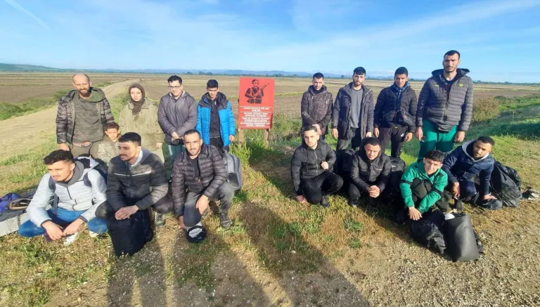 Edirne’de 23 kaçak göçmen yakalandı