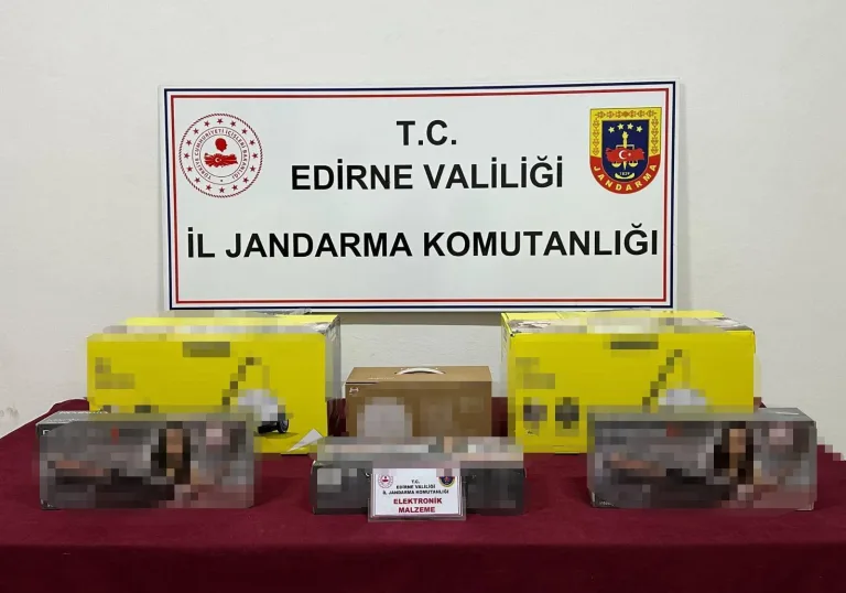 Edirne’de gümrük kaçağı elektronik eşyalar ele geçirildi