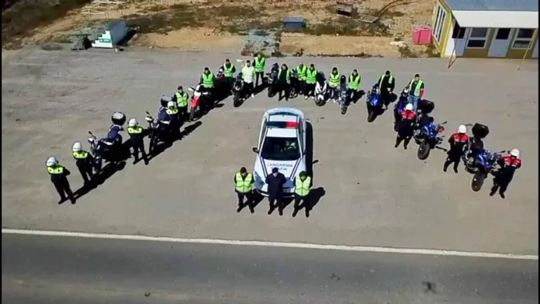 Edirne’de motosiklet gruplarına jandarmadan trafik eğitimi
