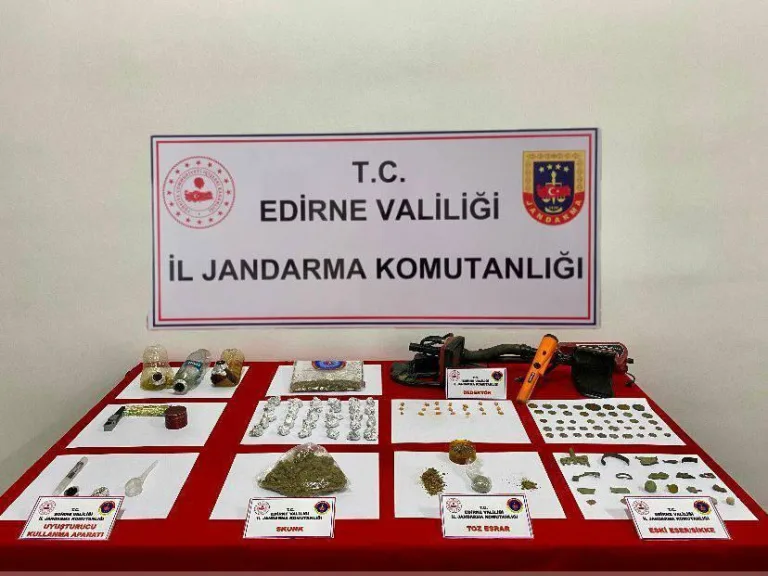 Edirne’de uyuşturucu satıcılarına operasyon; 4 gözaltı