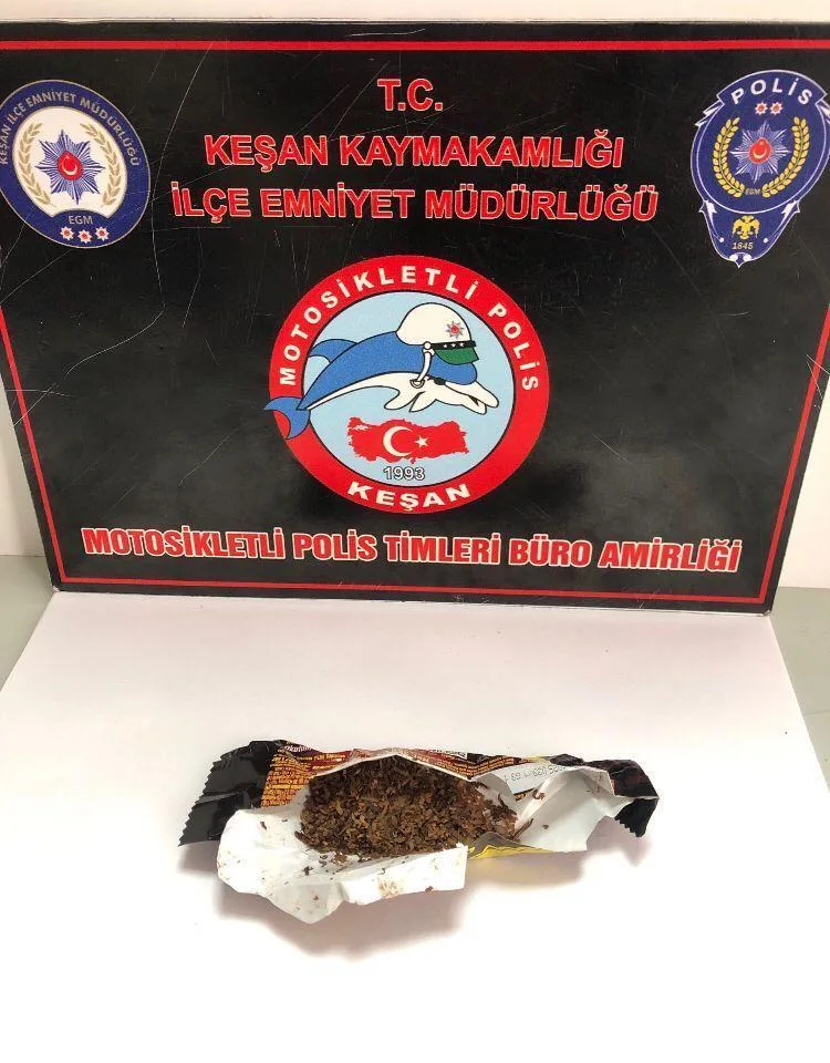 Edirne’de üzerinde uyuşturucuyla yakalanan şüpheliye gözaltı