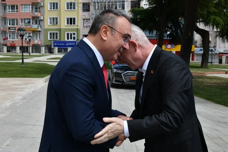 İstanbul Valisi Gül Vali Soytürk’ü Ziyaret Etti İstanbul Valisi Gül Vali Soytürk’ü Ziyaret Etti