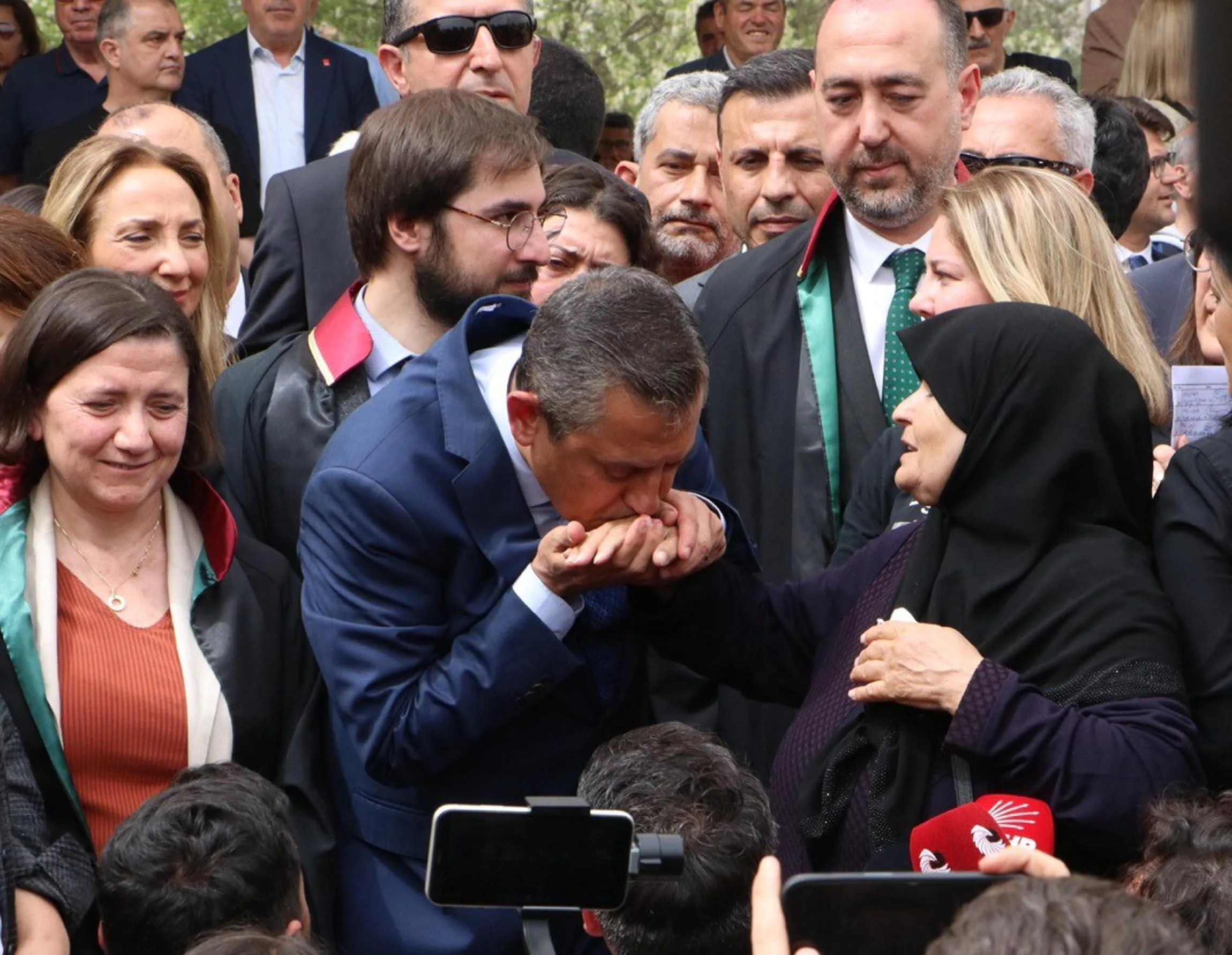 Özel: Çorlu tren kazası davasında ölenleri suçlu, suçluları masum gösteren bir karara kimse yeltenmesin (2) Özel: Çorlu tren kazası davasında ölenleri suçlu, suçluları masum gösteren bir karara kimse yeltenmesin (2)