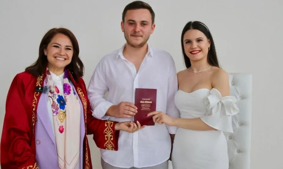 Sayın Başkanımız İlk Nikahını Kıydı Sayın Başkanımız İlk Nikahını Kıydı