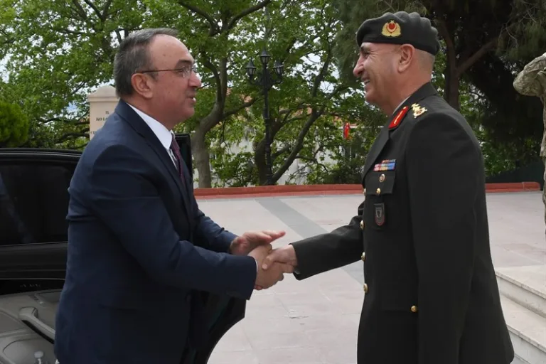 Vali Soytürk 2’nci Kolordu Komutanı Yaldız’ı Ziyaret Etti
