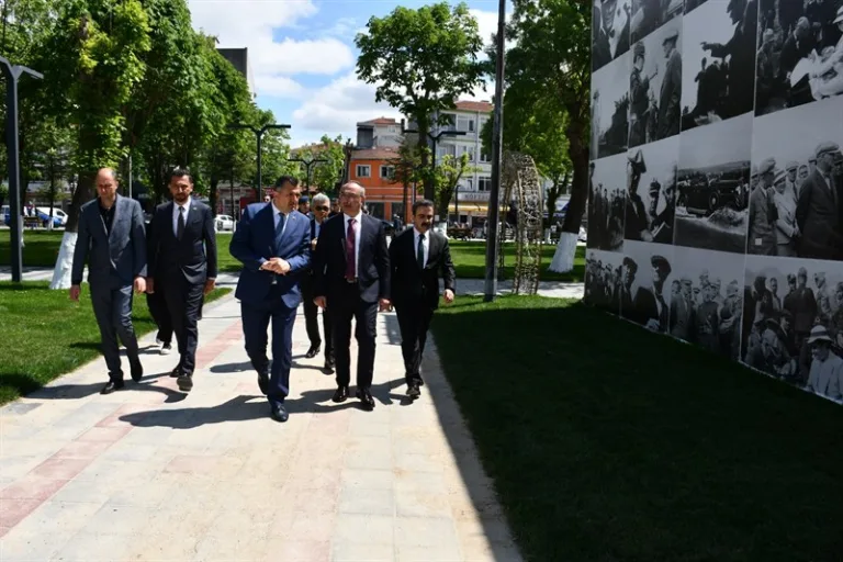 Vali Soytürk Kültür Varlığı Olarak Tescil Edilen Binada İncelemelerde Bulundu