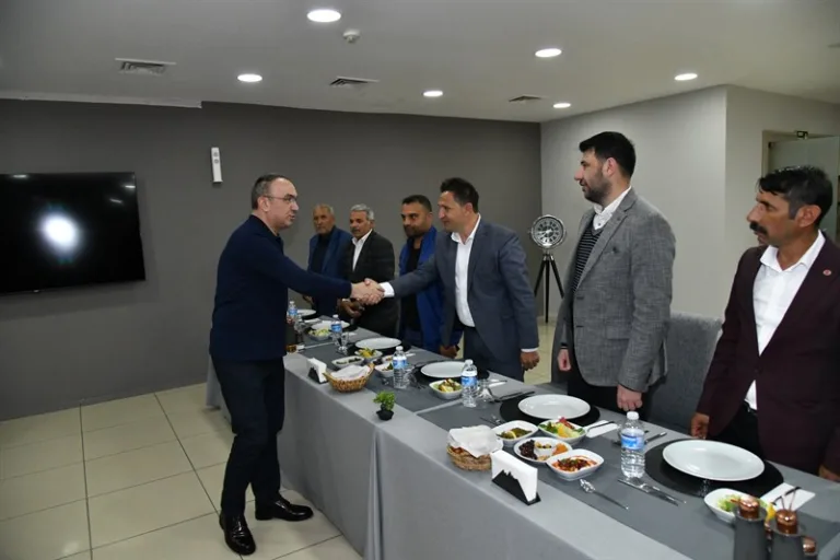 Vali Soytürk Roman Vatandaşlarımızla İftar Yaptı