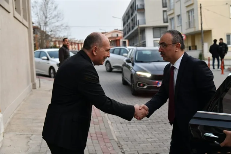 Vali Soytürk Üniversite Öğrencileri İle İftar Yaptı