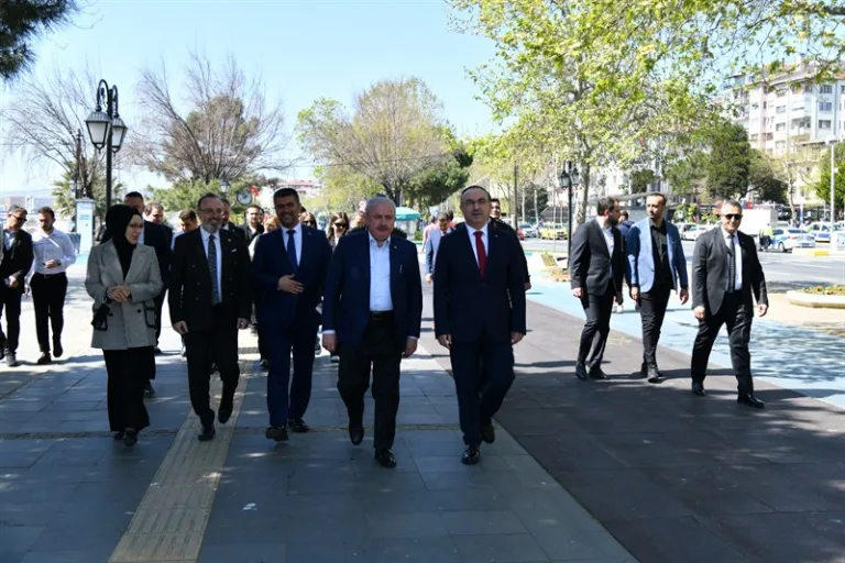Vali Soytürk ve Protokol Üyeleri Süleymanpaşa Sahil Bot Komutanlığı Personeli İle Bayramlaştı