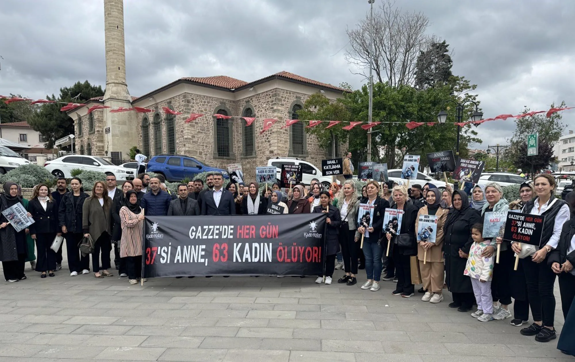 AK Parti’li kadınlardan Gazze açıklaması: Günde ortalama 63 kadın ölüyor AK Parti’li kadınlardan Gazze açıklaması: Günde ortalama 63 kadın ölüyor