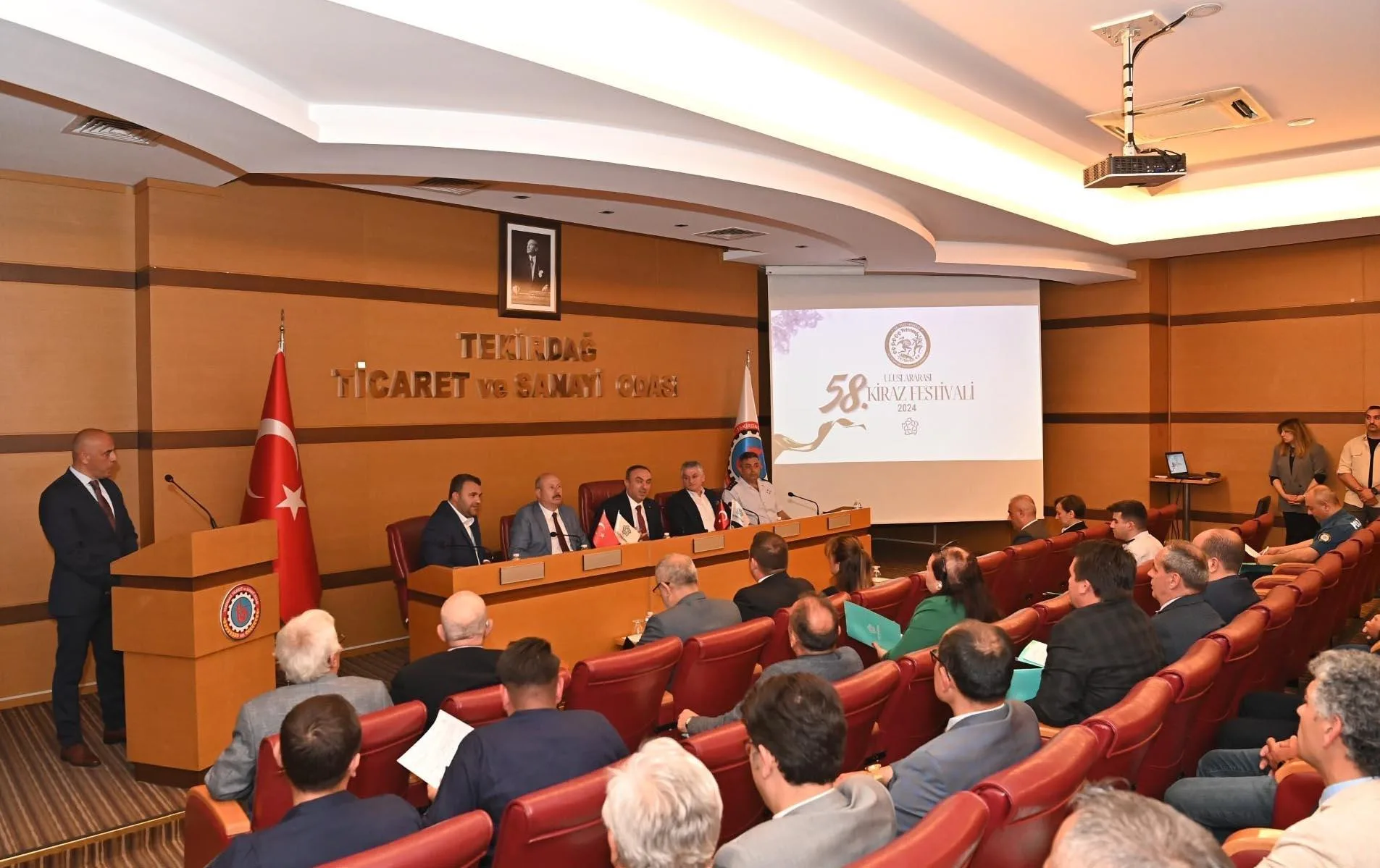 Nallar: Uluslararası Tekirdağ Kiraz Festivali Türkiye’de Ses Getirecek Nallar: Uluslararası Tekirdağ Kiraz Festivali Türkiye’de Ses Getirecek