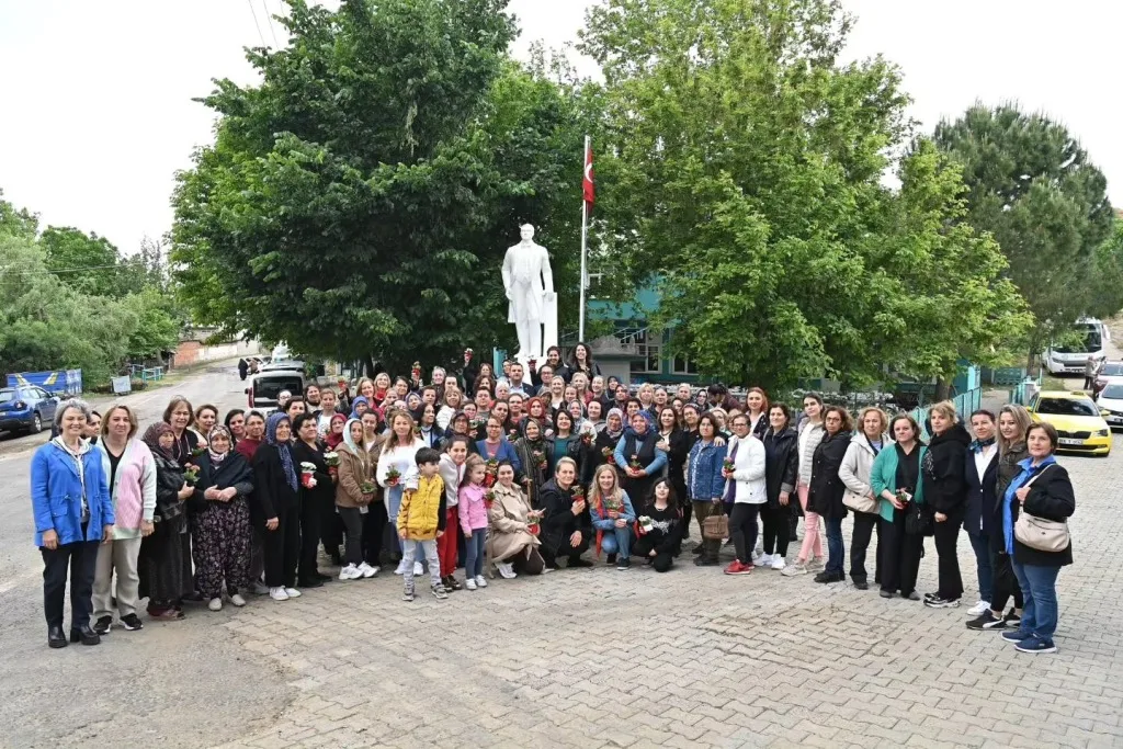 Başkan Volkan Nallar Anneler Günü’nü Süleymanpaşalı Annelerle Kutladı Başkan Volkan Nallar Anneler Günü’nü Süleymanpaşalı Annelerle Kutladı