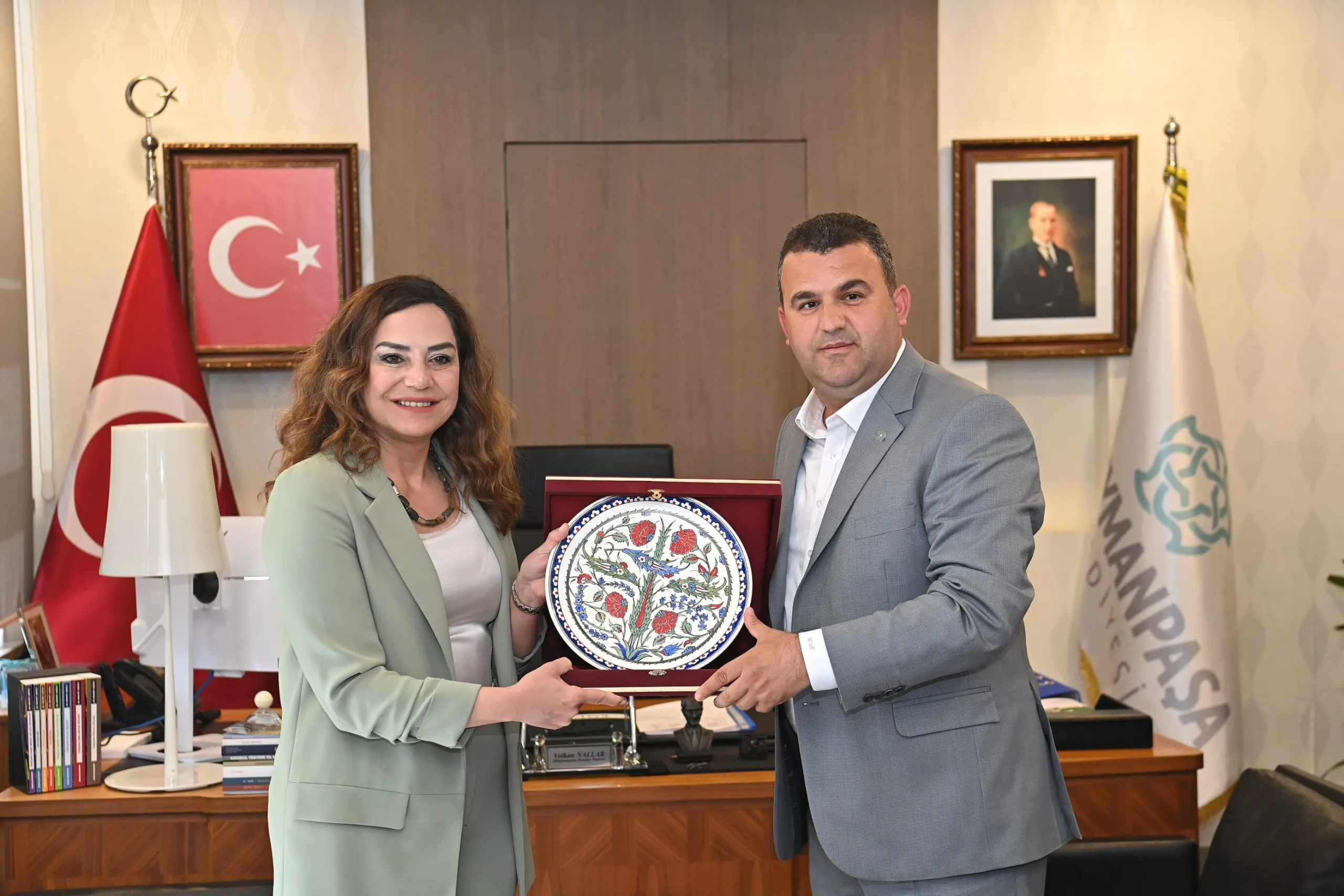 Başkan Volkan Nallar Büyükşehir Başkanı Candan Yüceer’i ağırladı Başkan Volkan Nallar Büyükşehir Başkanı Candan Yüceer’i ağırladı