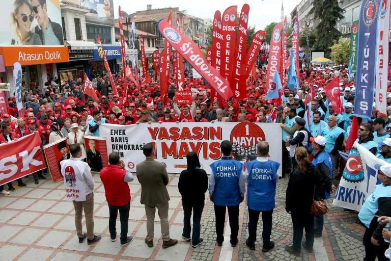 Edirne’de 1 Mayıs kutlamasına 2 bin kişi katıldı