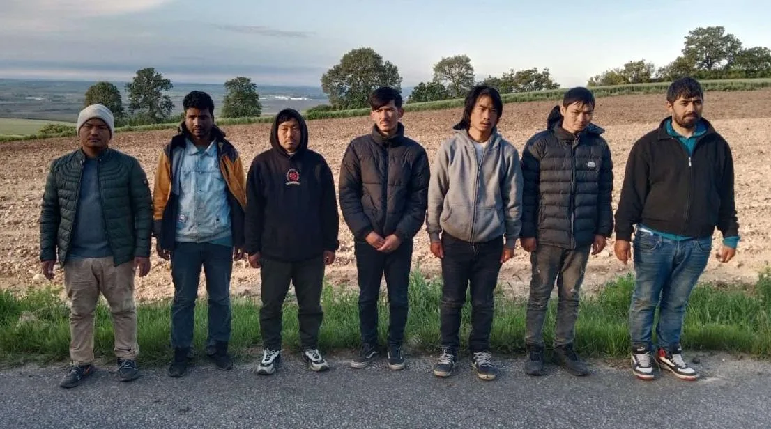 Edirne’de 13 kaçak göçmen yakalandı Edirne’de 13 kaçak göçmen yakalandı