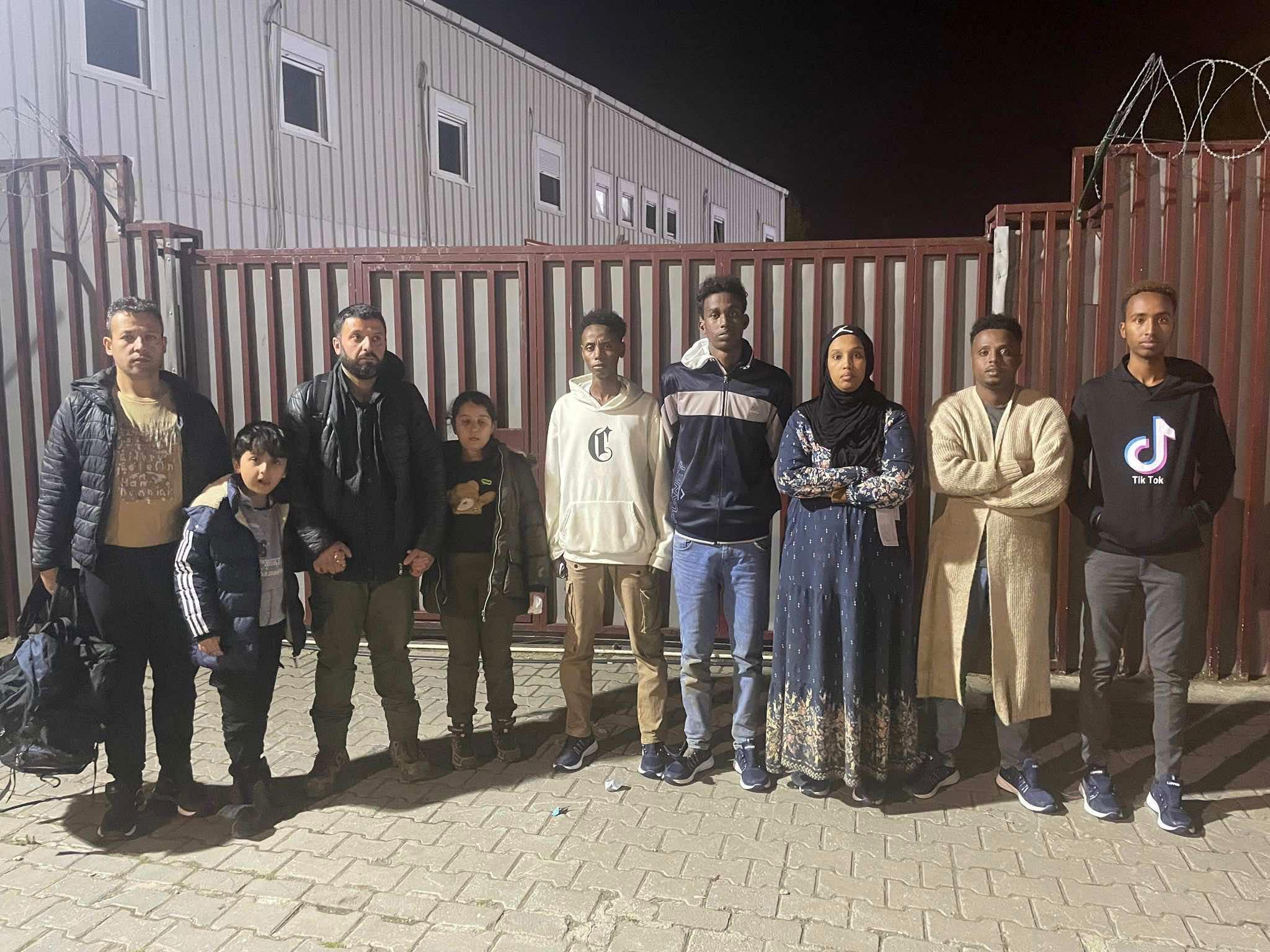 Edirne’de 9 kaçak göçmen yakalandı Edirne’de 9 kaçak göçmen yakalandı