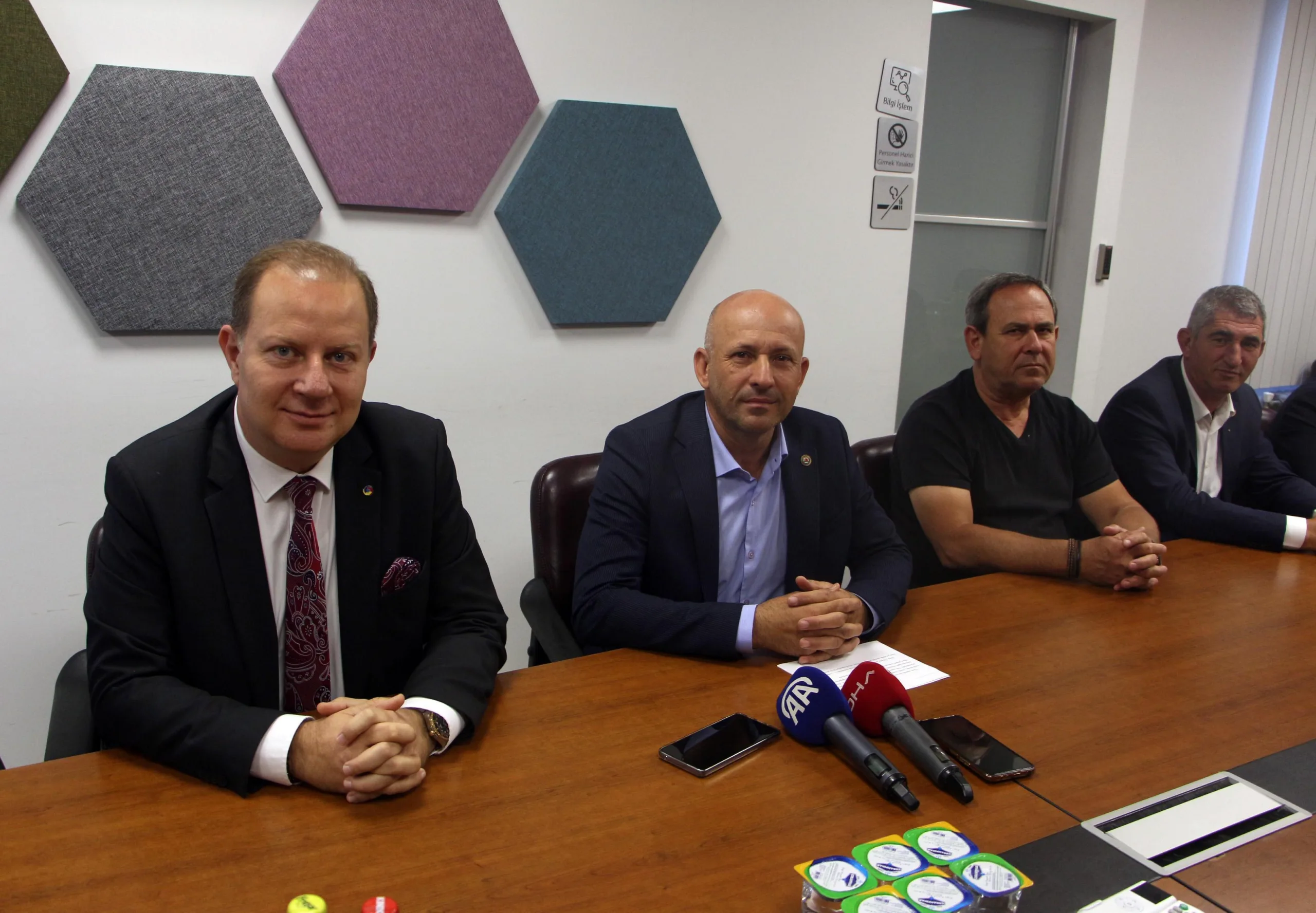 Edirne’de ziraat odalarından, tarım arazilerine yapılan tiny house’lara tepki Edirne’de ziraat odalarından, tarım arazilerine yapılan tiny house’lara tepki