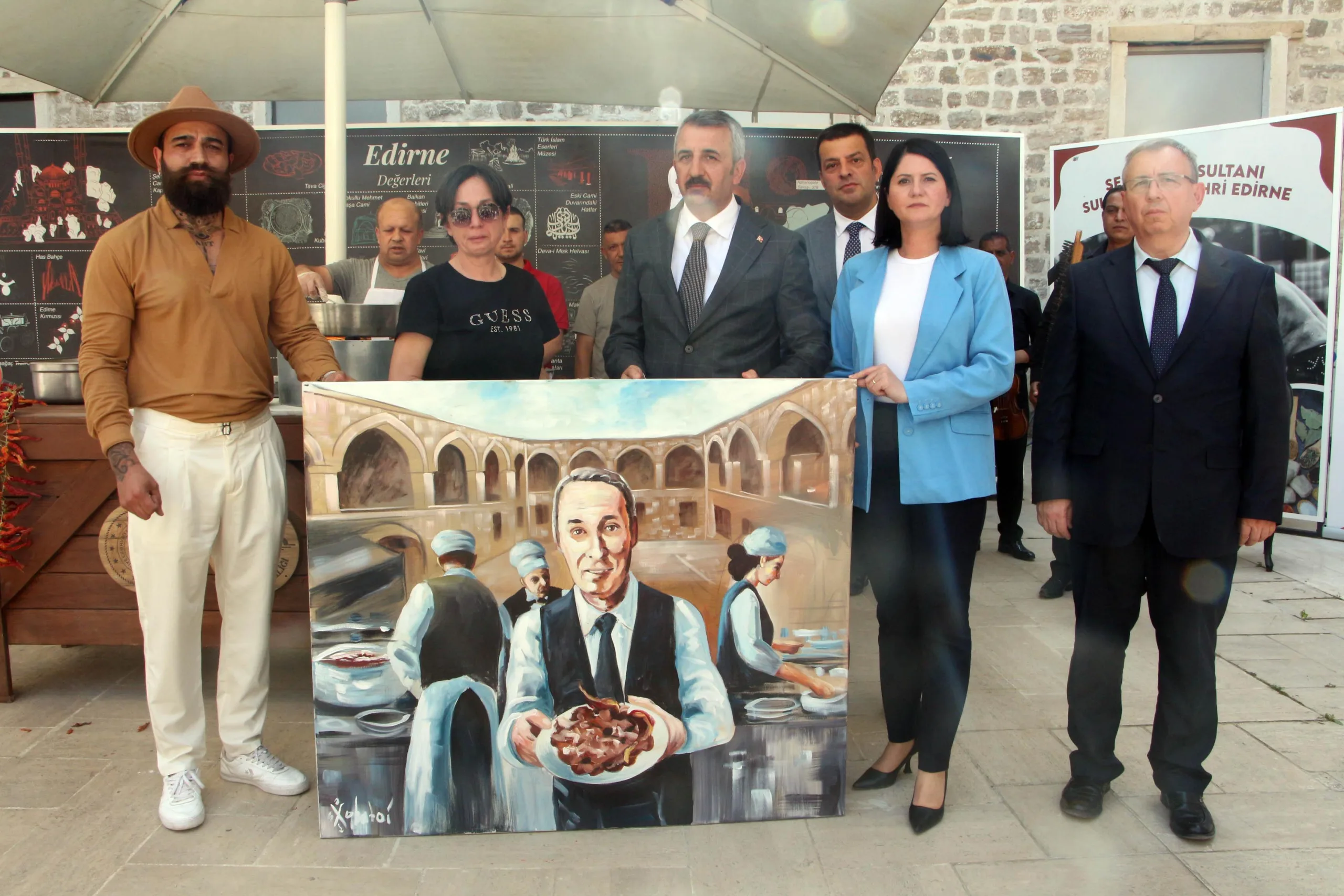 Edirne’nin turizm elçisi Dinar, yağlı boya resim ve ciğerle anıldı Edirne’nin turizm elçisi Dinar, yağlı boya resim ve ciğerle anıldı