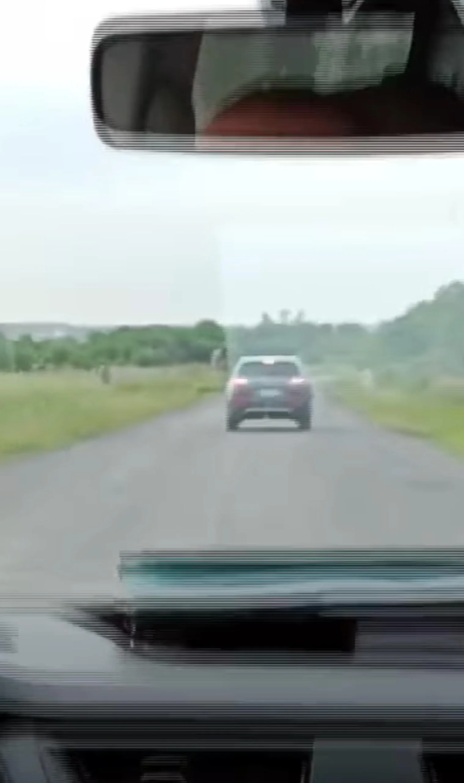 Kırklareli’de polisten kaçan otomobilde 10 göçmen, 1 organizatör yakalandı Kırklareli’de polisten kaçan otomobilde 10 göçmen, 1 organizatör yakalandı