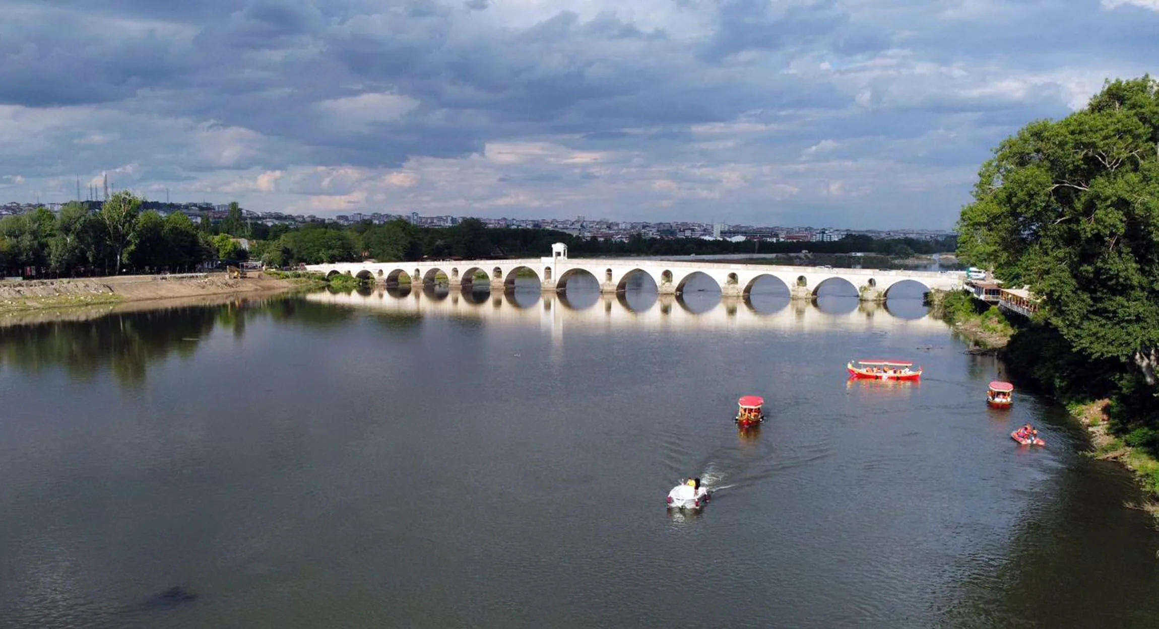 Meriç Nehri’nde saltanat kayıkları, turistik turlara başladı Meriç Nehri’nde saltanat kayıkları, turistik turlara başladı